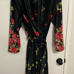 Elegant Black and Red Floral Women's Robe